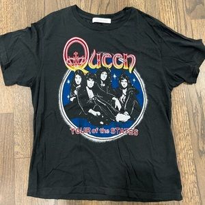 Daydreamer black Queen tshirt. Size medium